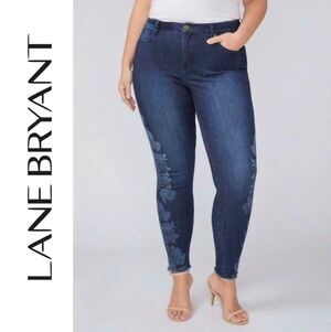 Lane Bryant Mid Rise Floral Side Print Super-Stretch Raw/frayed Ankle Hem 14